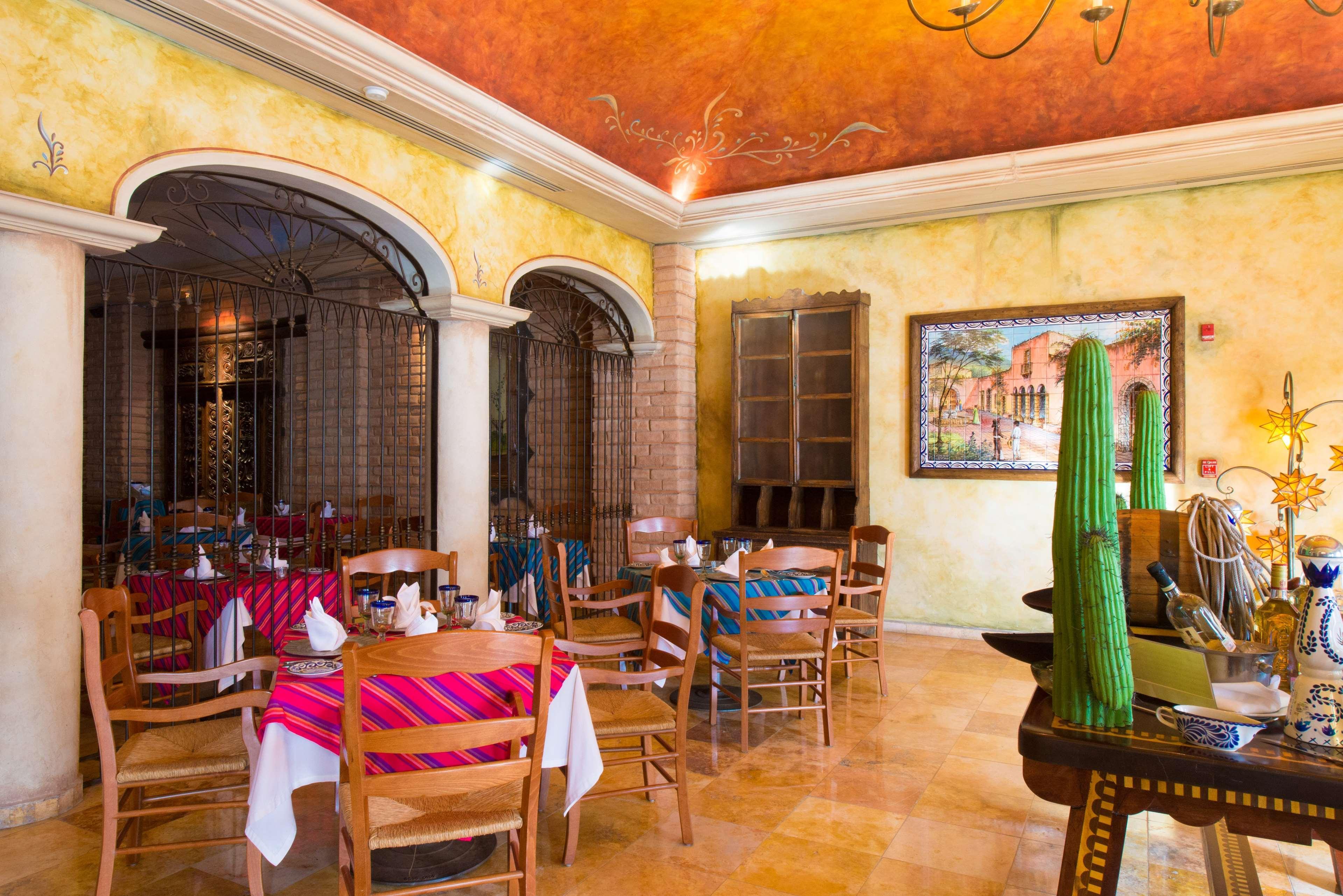 Gr Solaris Lighthouse Hotel San Jose del Cabo Exterior photo
