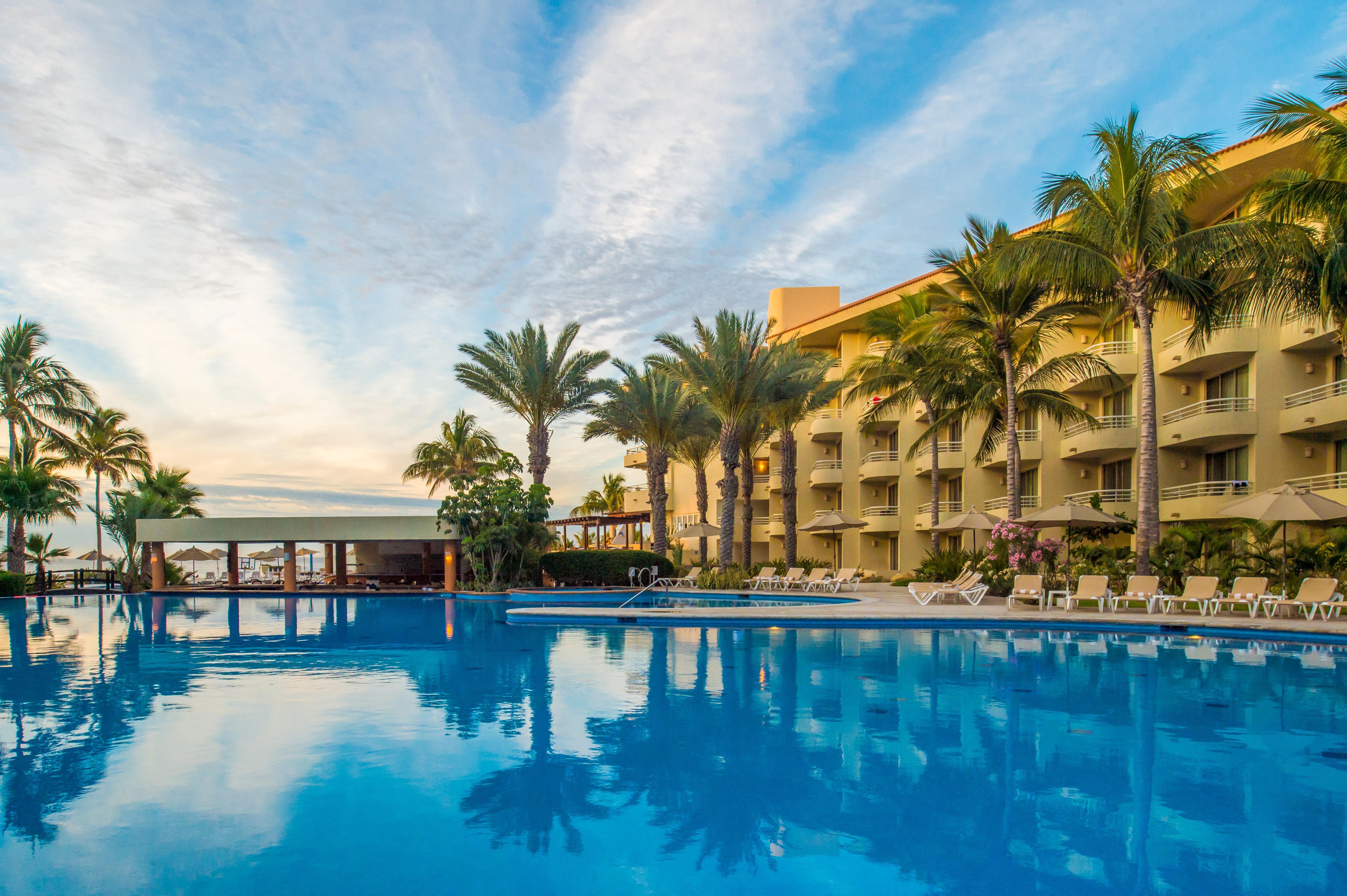 Gr Solaris Lighthouse Hotel San Jose del Cabo Exterior photo